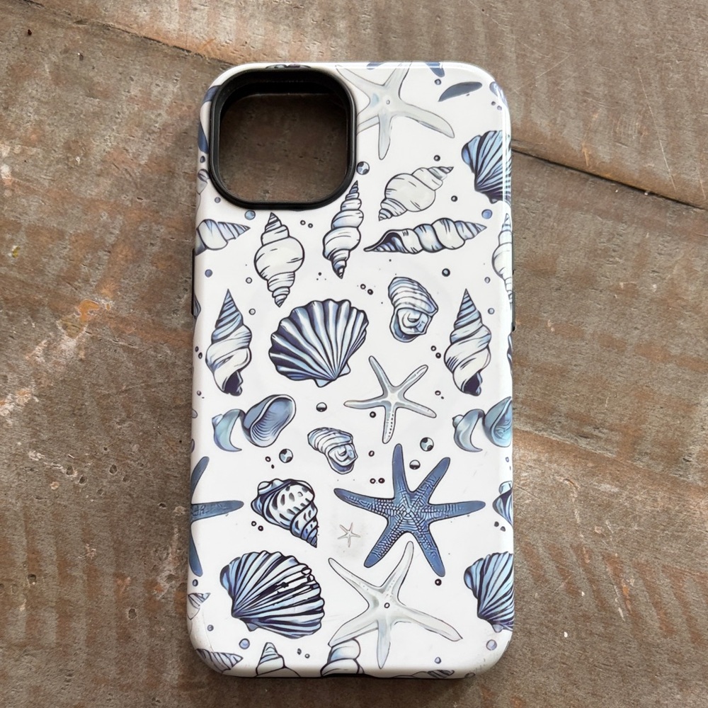 Seashell Pattern Phone Case - White and Blue iPhone 14